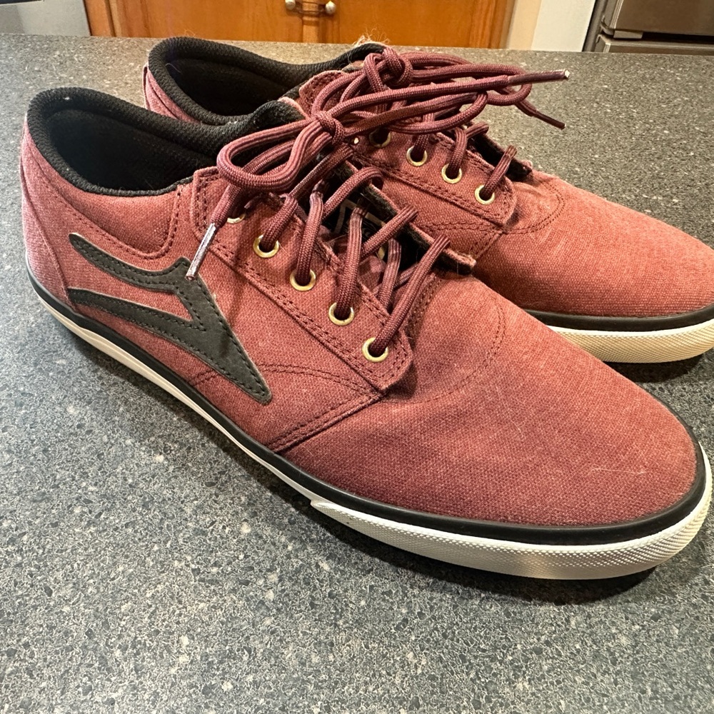 Lakai GriffinMen's Burgundy Canvas Sneakers with Black Detail size 11